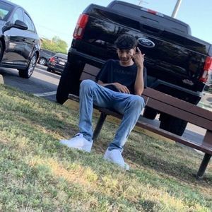 Meet your Posher, Andres